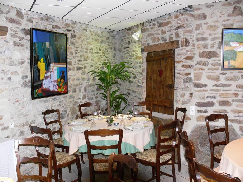 Logis Hotels Le Champalud Restaurant La Citadelle Oree-d'Anjou Kültér fotó